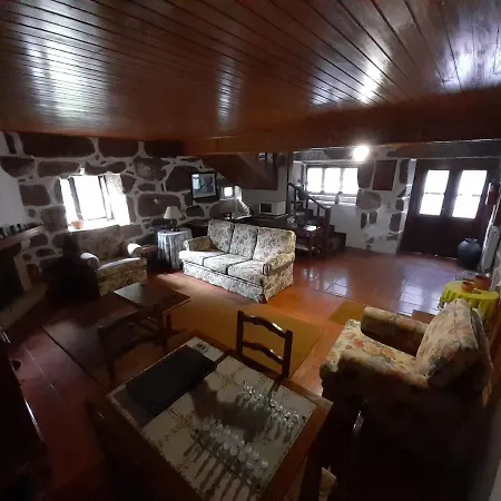 Casa Antiga Das Mouroas